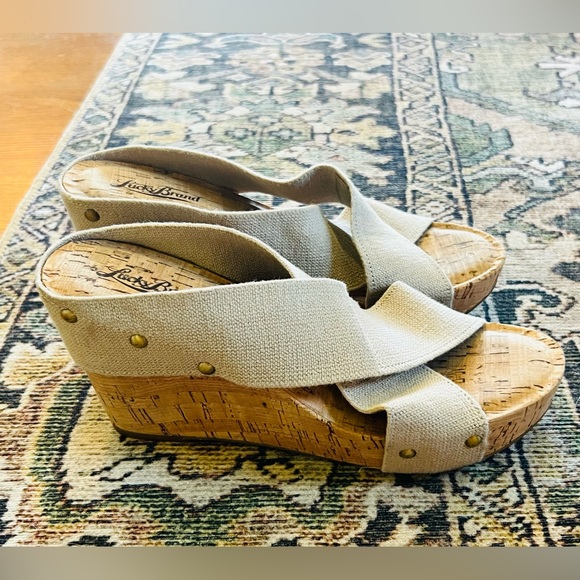 Lucky Brand Beige Sandals - Picture 3 of 7